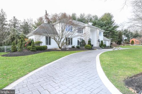 600 Longview Dr, Huntingdon Valley, PA 19006-2222