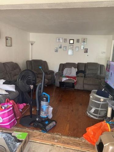 314 1st St, Jeannette PA  15644-1801 exterior