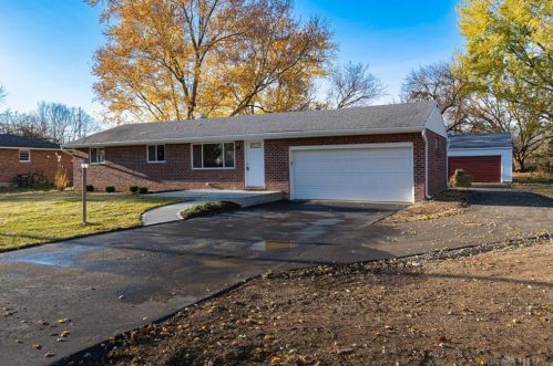 375 Lincoln Dr, Franklin, OH 45005-3135