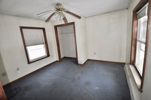 290 Hardwick Rd, Petersham MA 01366-9701 exterior