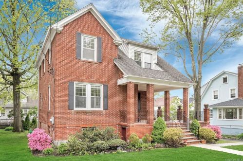 10 Grandview Ave, White Plains, NY 10605-1613