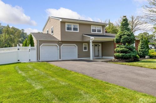 2 Evana Rd, East Brunswick, NJ 08816-4412