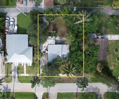 1179 Broad Ave, Naples, FL 34102-8106