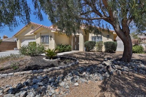 67992 Whitney Ct, Desert Hot Springs, CA 92240-6893