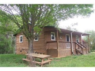 23 Artwood Ln, Weaverville, NC 28787-9122