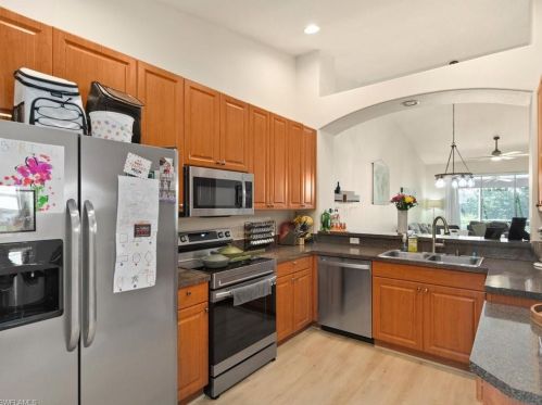 6196 Mandalay Cir, Naples FL  34112-1908 exterior