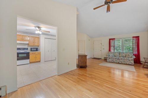 246 Church Rd, Allenstown NH  03275-2903 exterior