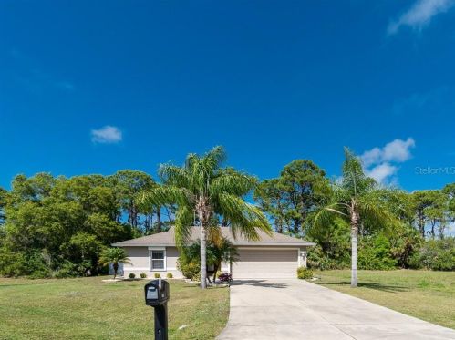 104 Venice Rd, Placida, FL 33947-2469