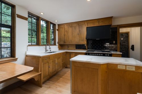 6578 Washington Cir, Milwaukee WI 53213-2460 exterior