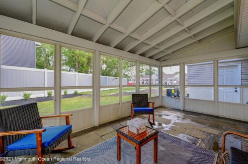 41 Hemlock St, Hazlet NJ  07730-2118 exterior