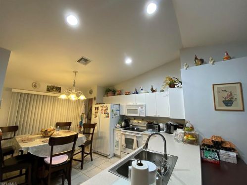 2918 40th St, Lehigh Acres, FL 33976-4517