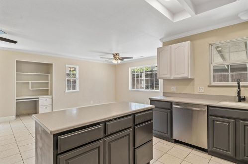 226 Oregon St, Ripon CA  95366-2145 exterior