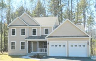38 Caitlin Dr, Glens Falls, NY 12804-8501