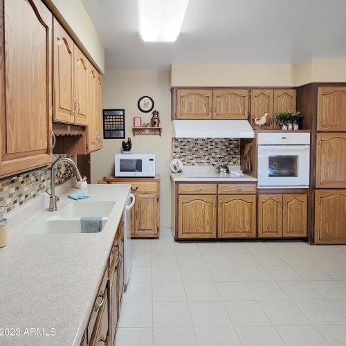 3719 El Camino Dr, Phoenix, AZ 85051-9121