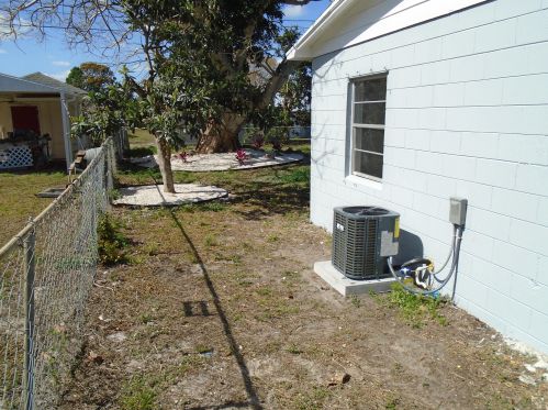 2405 3rd Ave, Vero Beach FL  32962-8226 exterior