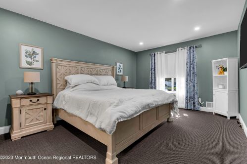 18 Woodmere Ct, East Freehold NJ  07728-4016 exterior