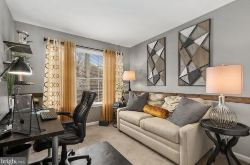 5344 Satterfield Dr, Woodbridge VA  22193-3408 exterior