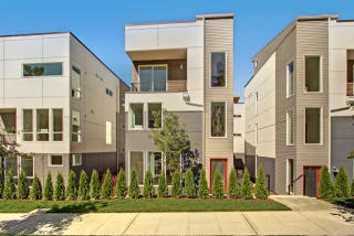 923 29 Ave, Seattle WA  98126-3922 exterior