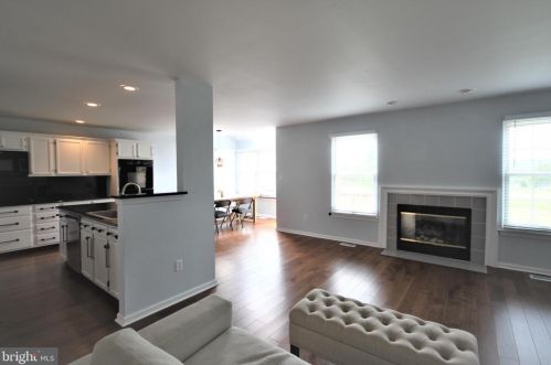 118 Shoal Creek Dr, Blue Bell PA  19422-3250 exterior