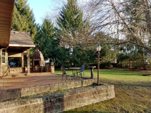 1547 Oconomowoc Ave, Watertown WI  53094-5216 exterior