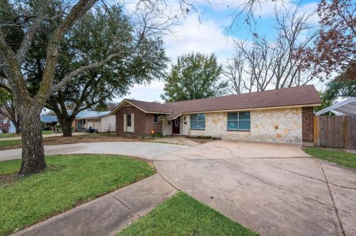 1330 Doncaster St, Irving, TX 75062-7440