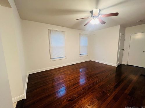 248 Olivia St, Derby CT  06418-1528 exterior