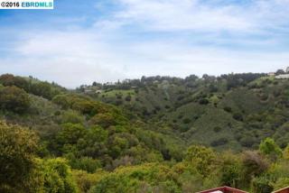 4961 Stoneridge Ct, Oakland, CA 94605-3872