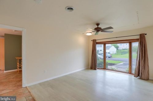 194 Jonathan Way, Red Lion PA  17356-9044 exterior