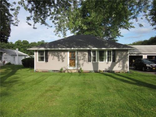 7738 Jay St, Williamson, NY 14589-9761