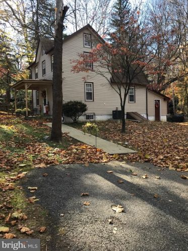 103 Valleybrook Rd, Glen Mills, PA 19342