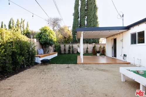 2172 Lysander Ave, Simi Valley CA 93065-1756 exterior