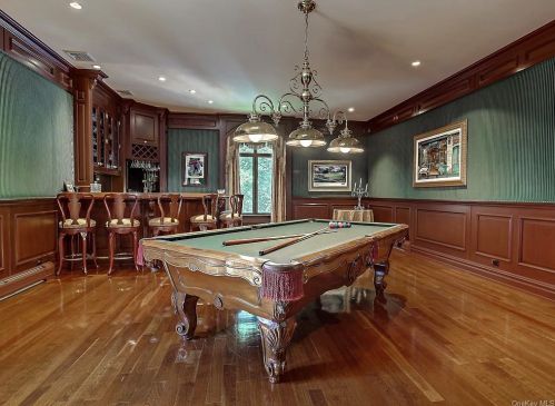63 Salierno Rd, Tuxedo Park NY  10987-4712 exterior