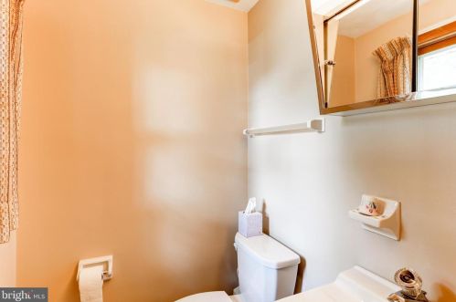 3 Annette Dr, West Enola PA  17025-1802 exterior