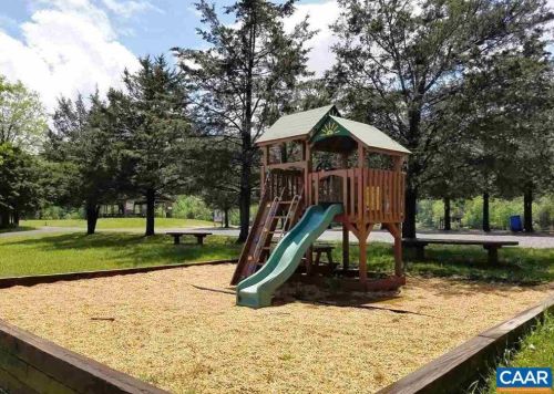 972 Greene Acres Rd, Stanardsville VA  22973-2523 exterior
