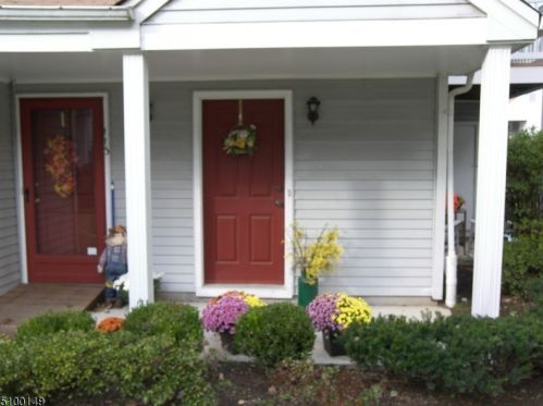 114 Harvest Ln, Lincoln Park, NJ 07035-2041