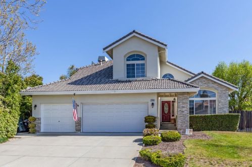 17494 Calle Caballeria Ct, Morgan Hill, CA 95037-7517