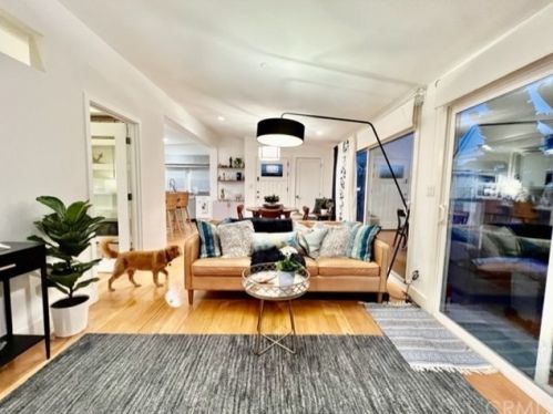 58 Saratoga, Newport Beach CA  92660-6148 exterior