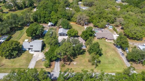 8544 Pinecone Dr, Lakeland FL  33809-1674 exterior