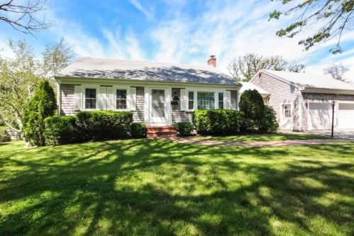 45 Clipper Ln, Falmouth, MA 02540-2762