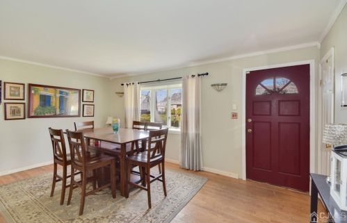 9 Stuart Dr, East Brunswick NJ  08816-3809 exterior