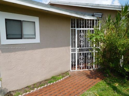 19959 62nd Ave, Hialeah FL  33015-4896 exterior