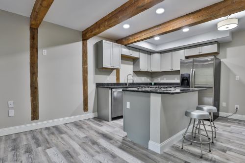 97 Lower Camp Rd, Northwood NH  03261-4305 exterior