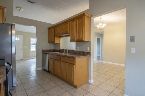 119 Essex Dr, Fort Pierce FL 34946-1228 exterior