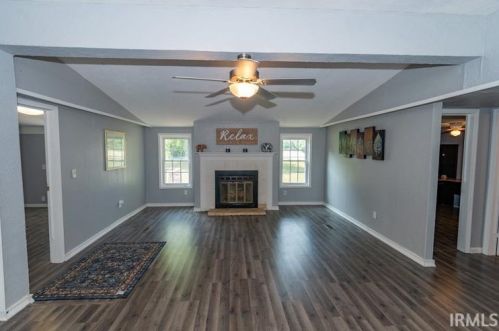3108 Peddlers Village Rd, Goshen, IN 46526-1004