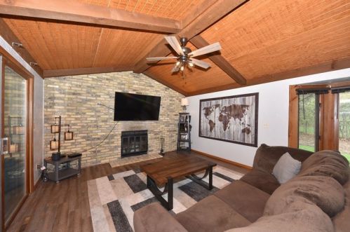 12900 Scarborough Ct, Waukesha, WI 53151-9046