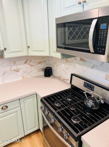 6332 13th Pl, Phoenix AZ  85014-1423 exterior