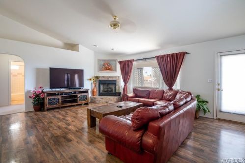 2064 Desert Palms Dr, Bullhead City AZ  86426-8803 exterior