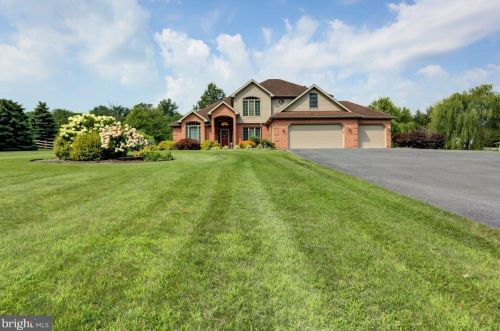 203 Whitmer Rd, Lees Cross Roads, PA 17257-9694