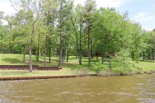 980 Maple Dr, Scroggins, TX 75480-6053