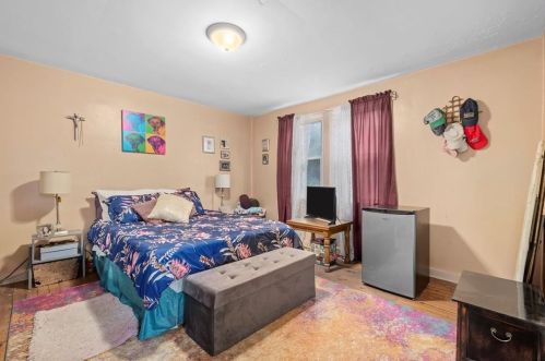 768 Montclair St, Pittsburgh PA 15217-2853 exterior